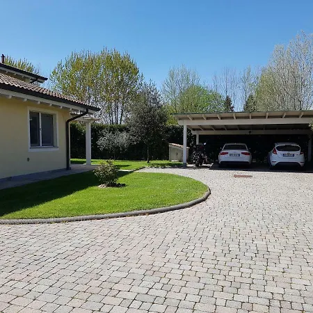 M.d. House *